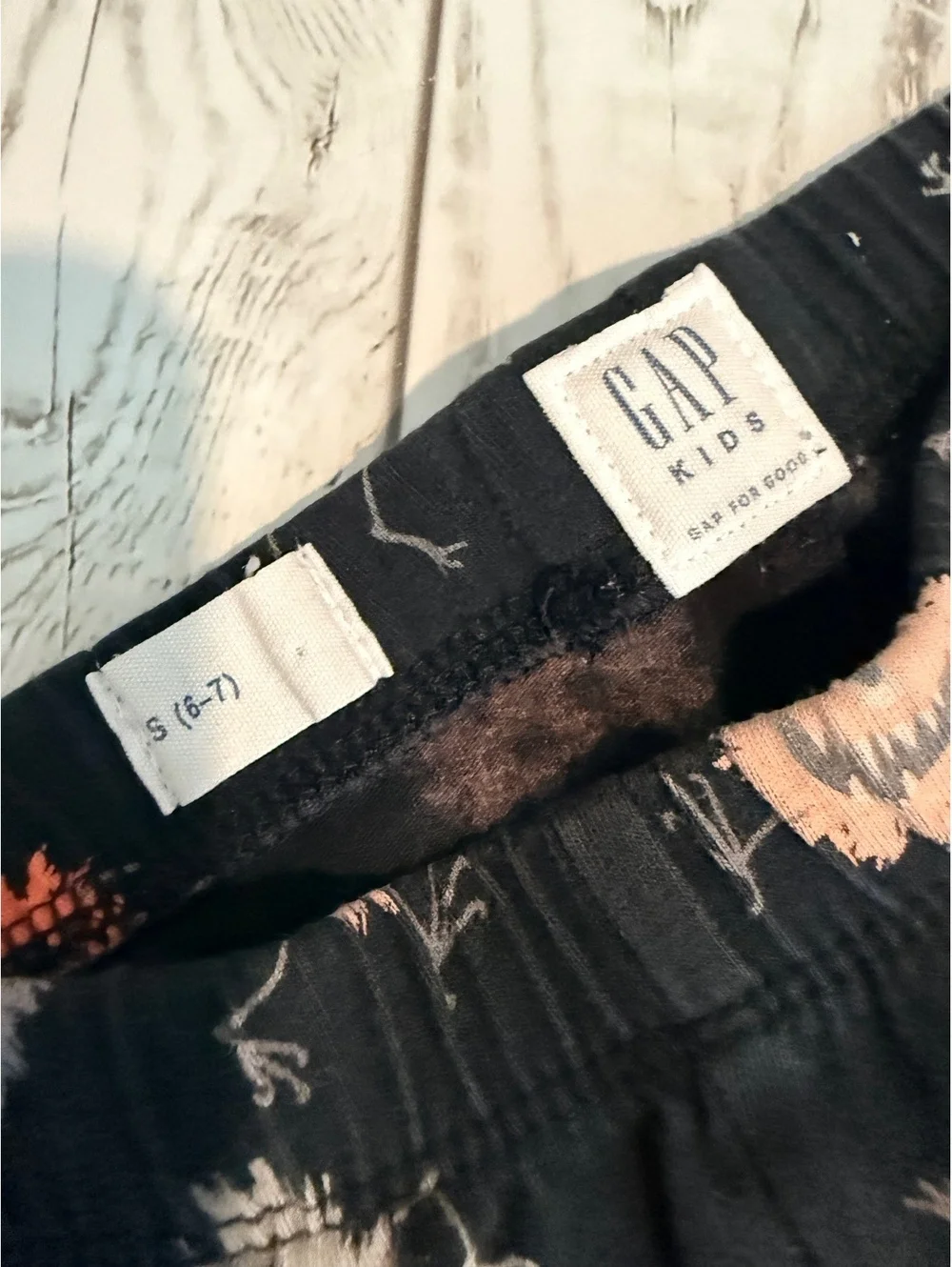 GAP Kids S (6-7) Black Monster Print Cotton Leggings